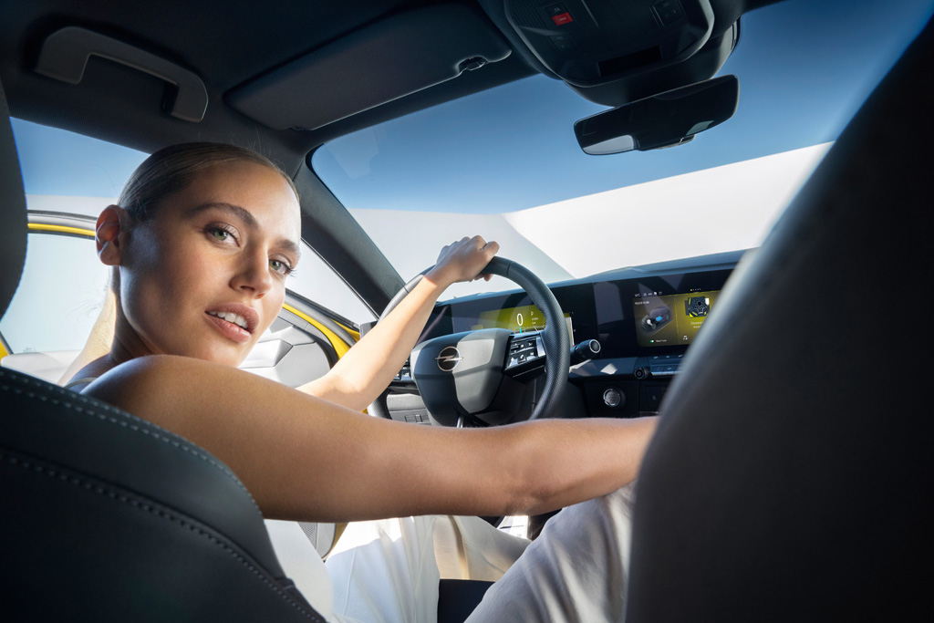 Nový Opel Astra. Usedněte do budoucnosti. Opel Astra